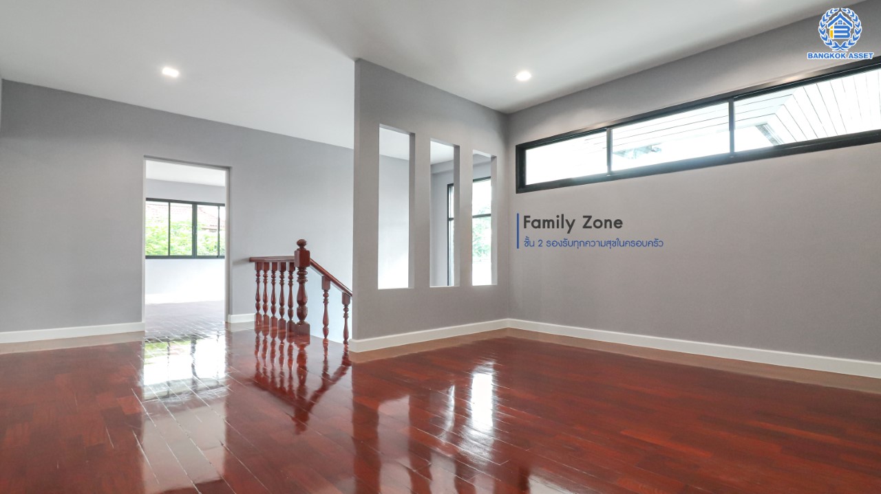 คฤหาสน์มือสองตกแต่งใหม่ #หลังมุม โครงการ บ้านภาณุ ปิ่นเกล้า-ตลิ่งชัน เนื้อที่ 135.5 ตร.ว. ฟังก์ชันจัดเต็ม 5 ห้องนอน 5 ห้องน้ำ จอดรถได้ 4 คัน บนพื้นที่ใช้สอยเกือบ 460 ตร.ม. พร้อมพื้นที่สนามหญ้ากว้างกว่า 100 ตร.ม. ตอบโจทย์ครอบครัวใหญ่ บนทำเลศักยภาพ เชื่อมต่อทั้งถนนกาญจนาภิเษก และทางคู่ขนานลอยฟ้าบรมราชชนนี ใกล้สถานีขนส่งสายใต้ใหม่ และเซ็นทรัลปิ่นเกล้า